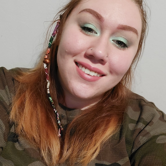 Meet your Posher, Skylar - Picture 1 of 1